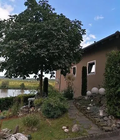 Haus Der Weinkoenigin Kristina Piesport