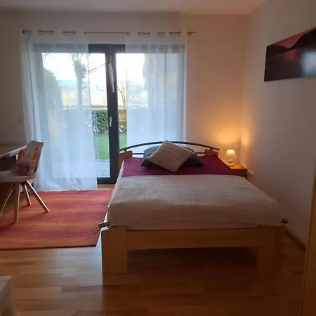 Haus Der Weinkoenigin Kristina Appartement