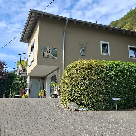 Haus Der Weinkoenigin Kristina *