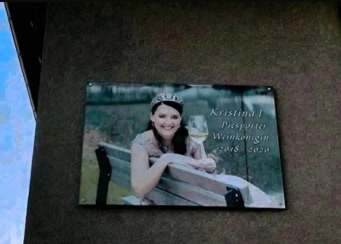 Haus Der Weinkoenigin Kristina Apartamento *